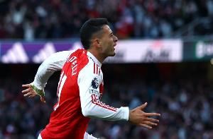 这价格🤔法尔克：拜仁夏窗曾想3500万欧签小马丁 枪手认为不够