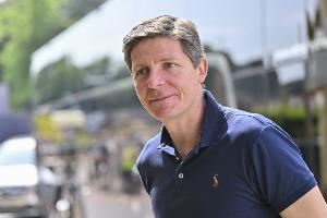 对利物浦！水晶宫主帅： 我们的目标是赢下比赛，而不仅仅是不败