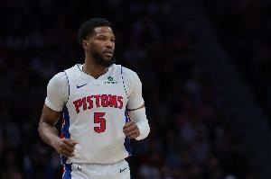 Shams：骑士有意签下马利克-比斯利 后者需要得到NBA批准才能签约图片