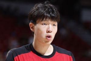 媒体人:开拓者未来只会用更多持球人 克林根杨瀚森会逐渐边缘化