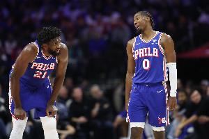 🤢吐了！76人最后6分半一球没进 最终惨遭24分大逆转