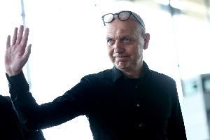 德国足协官方:诺伊恩多夫连任足协主席,任期至2029年