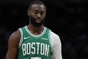 科塔：杰伦·布朗心态很好比赛水平已提升到新高度 他是个硬茬子